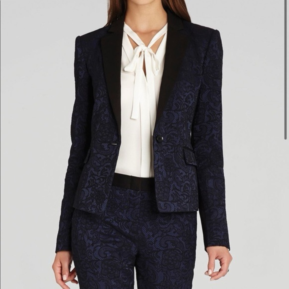 NWT BCBGMaxAzria Navy and Black Philipe Women Paisley Chic Blazer Jacket SZ XXS